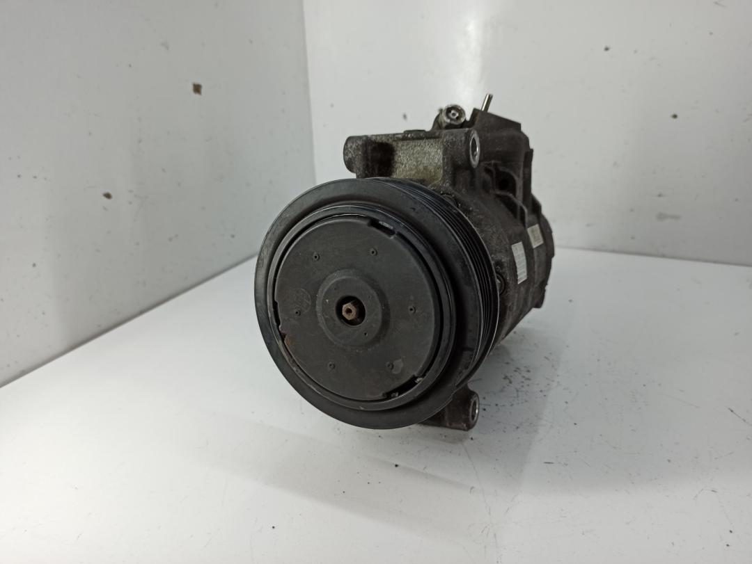 компрессор кондиционера Audi A4 B7 2005, 2.0 л., бензин, 1K0820808A