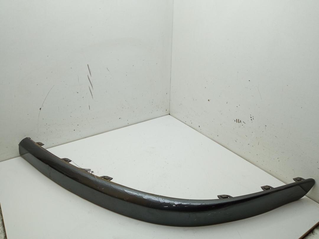 молдинг переднего бампера Volvo V70 2004, 2.4 л., дизель, МКПП, чёрный, универсал, 9190298