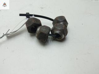 болт колесный Toyota Yaris XP9 2005, 1.4 л., дизель, МКПП, синий, хетчбэк 5 дв.