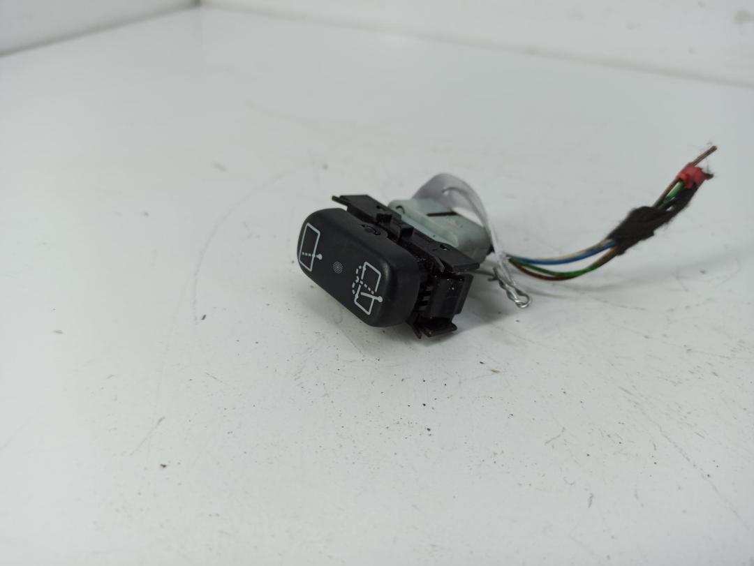 кнопка (выключатель) Mercedes-Benz M-Class ML W163 2002, 4.0 л., дизель, АКПП, чёрный, внедорожник 5 дв., 1638203410