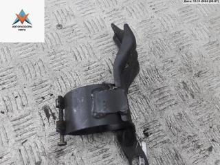 кронштейн (крепление) Volkswagen Passat B5 [рестайлинг] 2000, 1.9 л., дизель, МКПП, красный, универсал, 8D0127224G