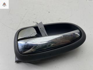 ручка внутренняя передняя левая Kia Magentis 1 поколение [рестайлинг] 2003, 2.0 л., бензин, МКПП, серый, седан, 82611-38000