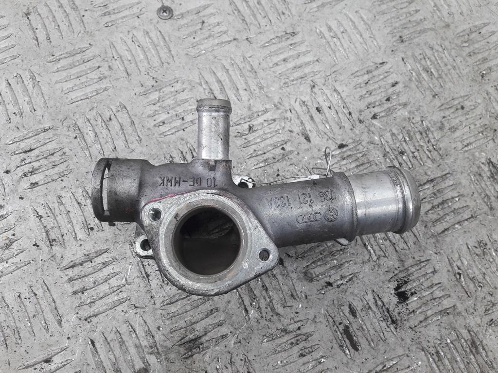 фланец (тройник) системы охлаждения SEAT Toledo 2001, 1.9 л., дизель, МКПП, серый, седан, 038121133A
