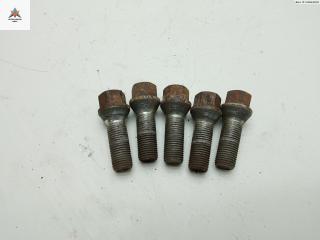 болт колесный Volvo V70 2 поколение [рестайлинг] 2004, 2.4 л., дизель, МКПП, чёрный, универсал