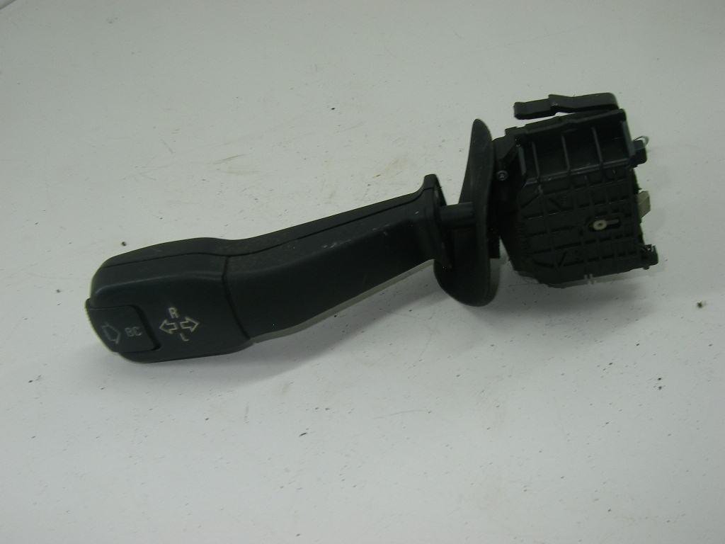 переключатель поворотов BMW 5 E39 1998, 2.5 л., бензин, МКПП, серый, седан, 8352172