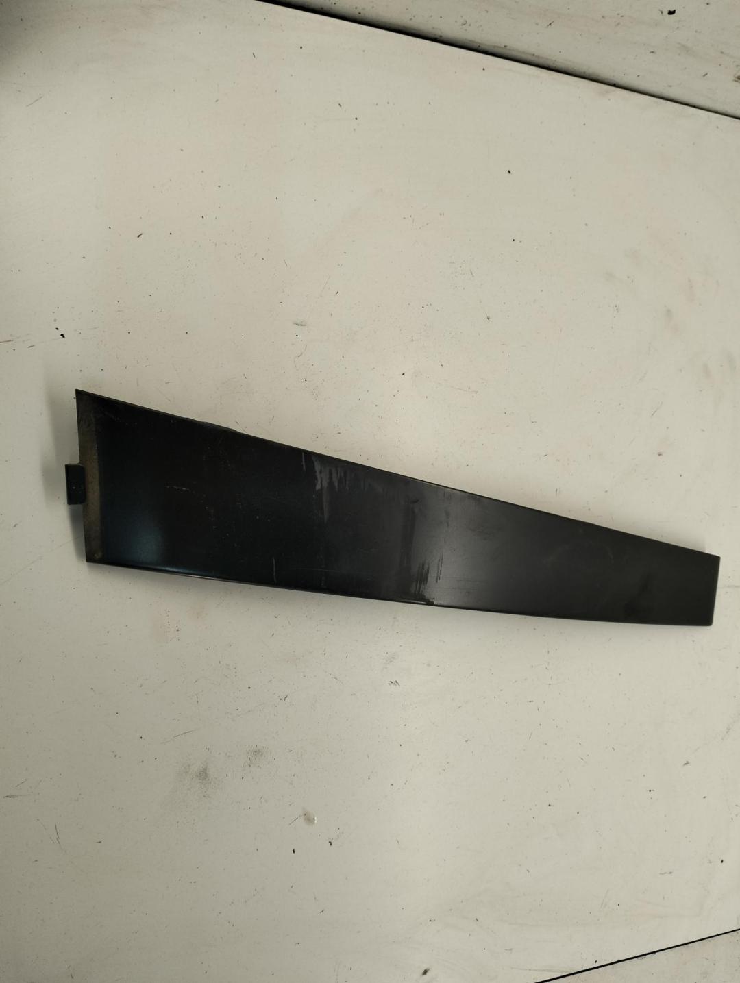 накладка двери (крышки) багажника Volkswagen Passat B6 2005, 2.0 л., дизель, МКПП, чёрный, универсал, 3C4837901