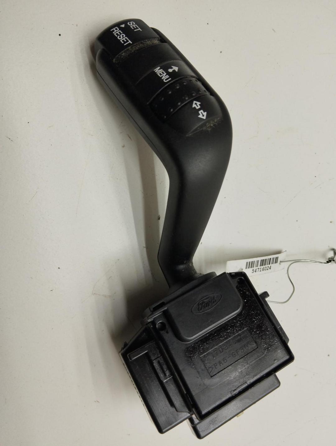 переключатель поворотов Ford C-Max 1 поколение 2003, 2.0 л., дизель, МКПП, серый, минивэн, 3M5T13335BC - фото №1