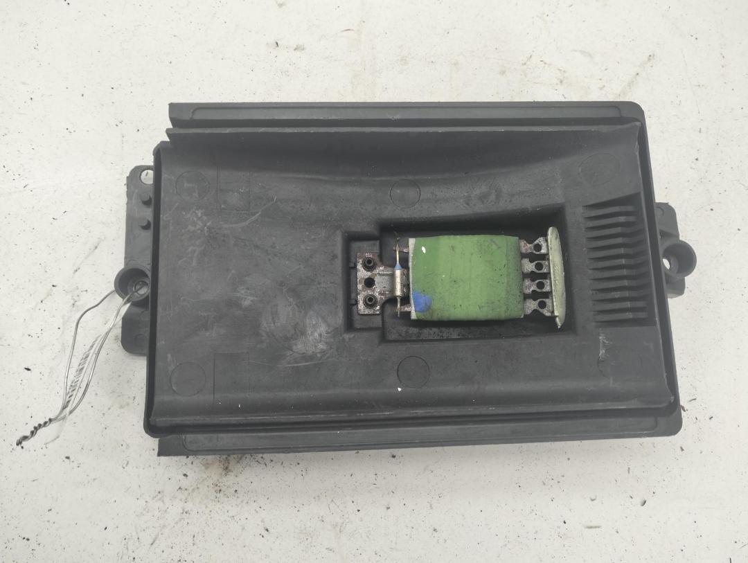 сопротивление печки Volkswagen Golf 4 поколение 2001, 1.9 л., дизель, МКПП, синий, универсал, VALEO - фото №1