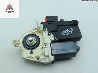 моторчик стеклоподъемника передний правый Lancia Phedra 1 поколение 2004, 3.0 л., бензин, АКПП, серый, минивэн, 1488737080