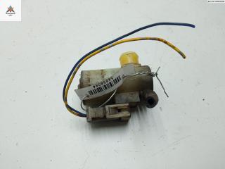 насос (моторчик) омывателя стекла Suzuki Grand Vitara 2 поколение 2007, серый, внедорожник 3 дв.