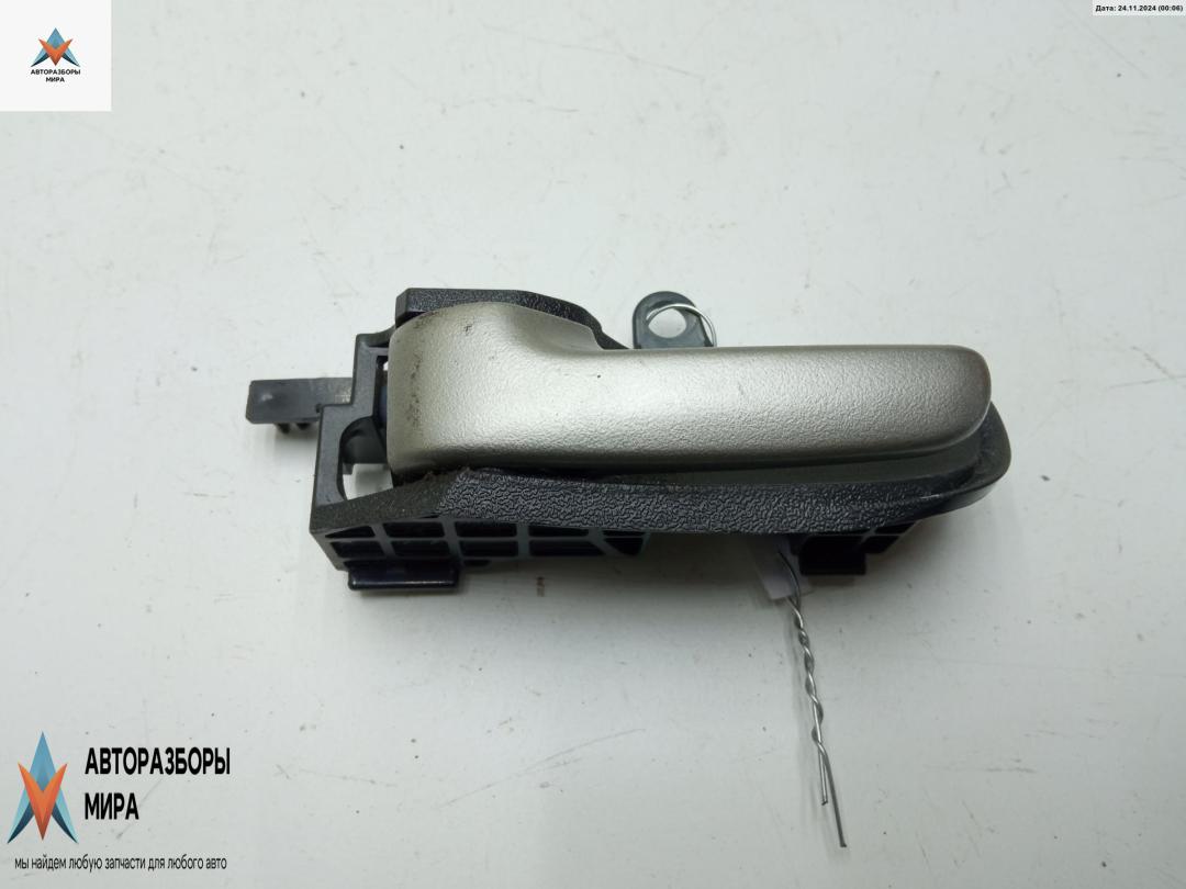 ручка внутренняя передняя левая Toyota Yaris XP9 2005, 1.4 л., дизель, МКПП, синий, хетчбэк 5 дв. - фото №1