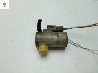 насос (моторчик) омывателя стекла Suzuki Grand Vitara 2 поколение 2007, серый, внедорожник 3 дв.