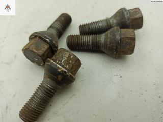 болт колесный Renault Megane 1 поколение [рестайлинг] 1999, 1.4 л., бензин, МКПП, зелёный, универсал