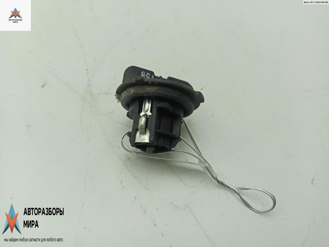 Патрон лампы фары Renault Clio 3 поколение 2008, 1.2 л., бензин, МКПП, серый, универсал, 89045709 - фото №1