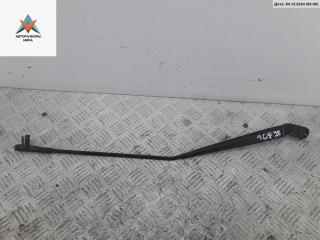 Щеткодержатель (поводок стеклоочистителя) передний Volkswagen Polo 4 поколение [рестайлинг] 2005, 1.2 л., бензин, МКПП, серый, хетчбэк 3 дв., 6Q1955410B