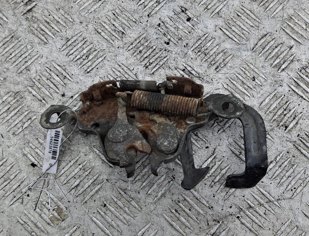 замок капота Nissan Almera Tino 2004, 2.2 л., дизель, МКПП, серый, минивэн