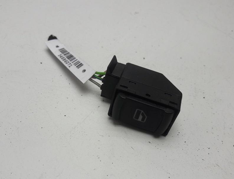 кнопка стеклоподъемника переднего правого Volkswagen Passat B5 2000, 1.9 л., дизель, МКПП, красный, универсал, 1J0959855