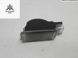 фонарь салона (плафон) Volkswagen Passat B5 [рестайлинг] 2000, 1.9 л., дизель, МКПП, красный, универсал, 3B0947415B