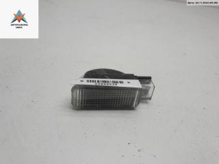 фонарь салона (плафон) Volkswagen Passat B5 [рестайлинг] 2000, 1.9 л., дизель, МКПП, красный, универсал, 3B0947415B