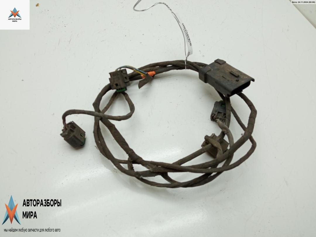 Проводка бампера заднего Lancia Phedra 1 поколение 2004, 3.0 л., бензин, АКПП, серый, минивэн - фото №1