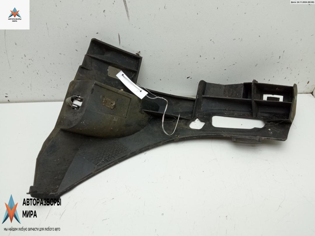 кронштейн переднего бампера Lancia Phedra 1 поколение 2004, 3.0 л., бензин, АКПП, серый, минивэн, 1487519080 - фото №1