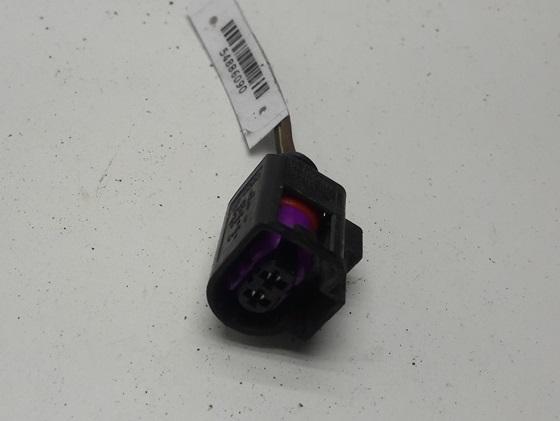 разъем (фишка) проводки Volkswagen Passat B5+ (GP) 2004, 1.9 л., дизель, МКПП, синий, универсал, 4D0971992