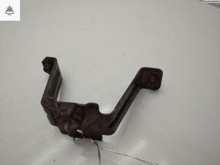 кронштейн (крепление) Ford Transit 7 поколение 2008, 2.2 л., дизель, МКПП, красный, микроавтобус, 6C1117496AB