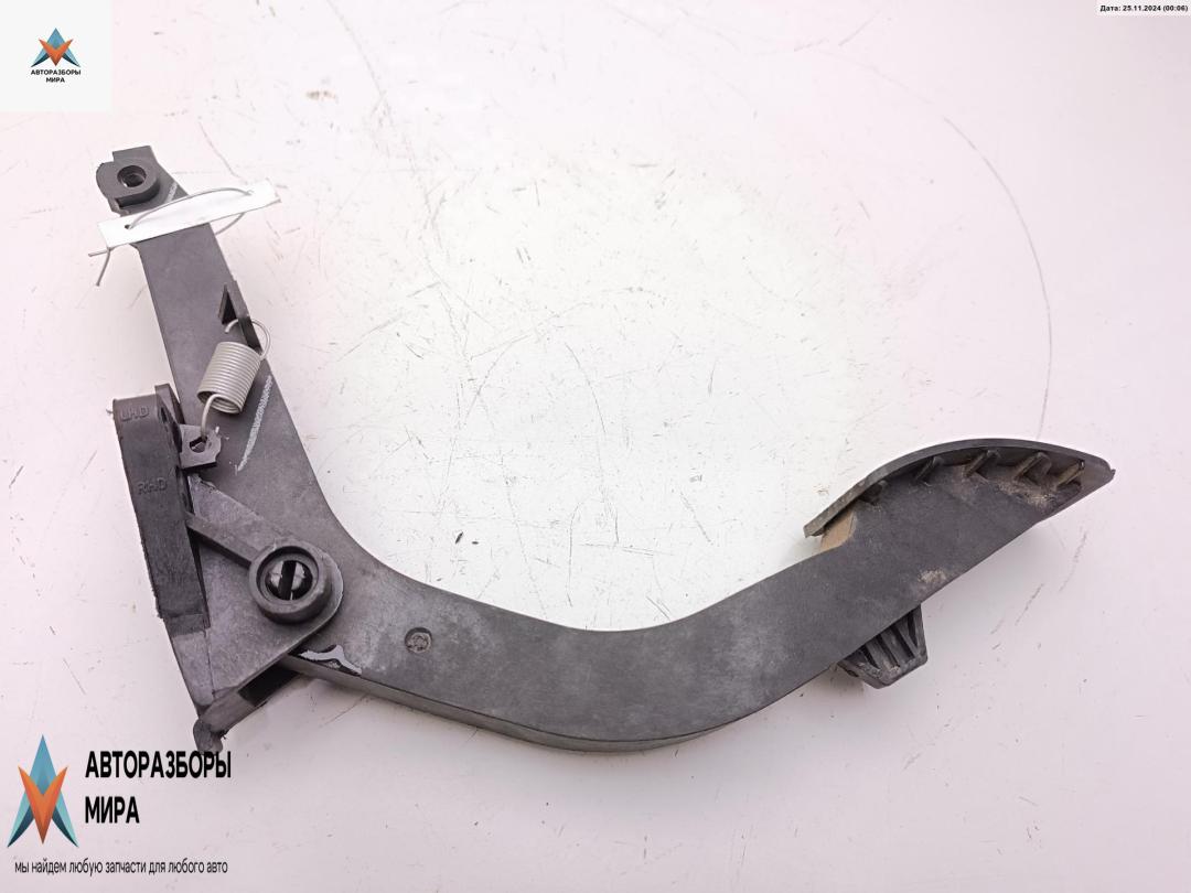 педаль Mercedes-Benz M-Class ML W163 2003, 4.0 л., дизель, АКПП, чёрный, внедорожник 5 дв., 1633000704 - фото №1