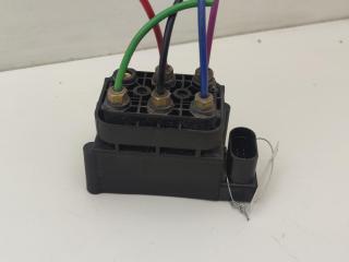 Блок клапанов активного стабилизатора Audi A6 Allroad Quattro C6 2007, 3.0 л., дизель, АКПП, серый, универсал, 814146