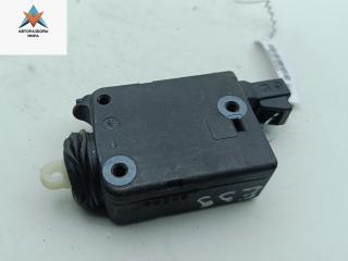 активатор замка багажника Opel Vectra B [рестайлинг] 1999, 1.8 л., бензин, МКПП, синий, хетчбэк 5 дв., 90460062