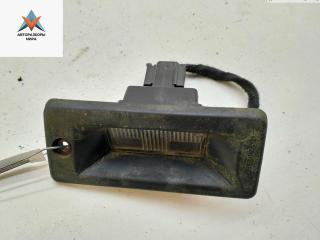 подсветка номера Volkswagen Caddy 2 поколение 1999, 1.9 л., дизель, МКПП, красный, фургон, 6K9943111