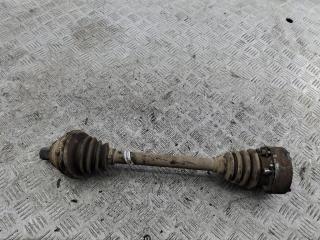 полуось передняя левая (приводной вал, ШРУС) Volkswagen Caddy 2005, 2.0 л., дизель, МКПП, белый, фургон