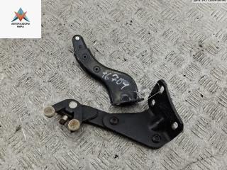 ролик двери сдвижной Volkswagen Caddy 3 поколение 2005, 2.0 л., дизель, МКПП, белый, фургон