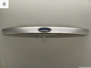 накладка подсветки номера Ford Mondeo 3 поколение 2001, 2.0 л., бензин, МКПП, серый, хетчбэк 5 дв., 1S71F43400AF