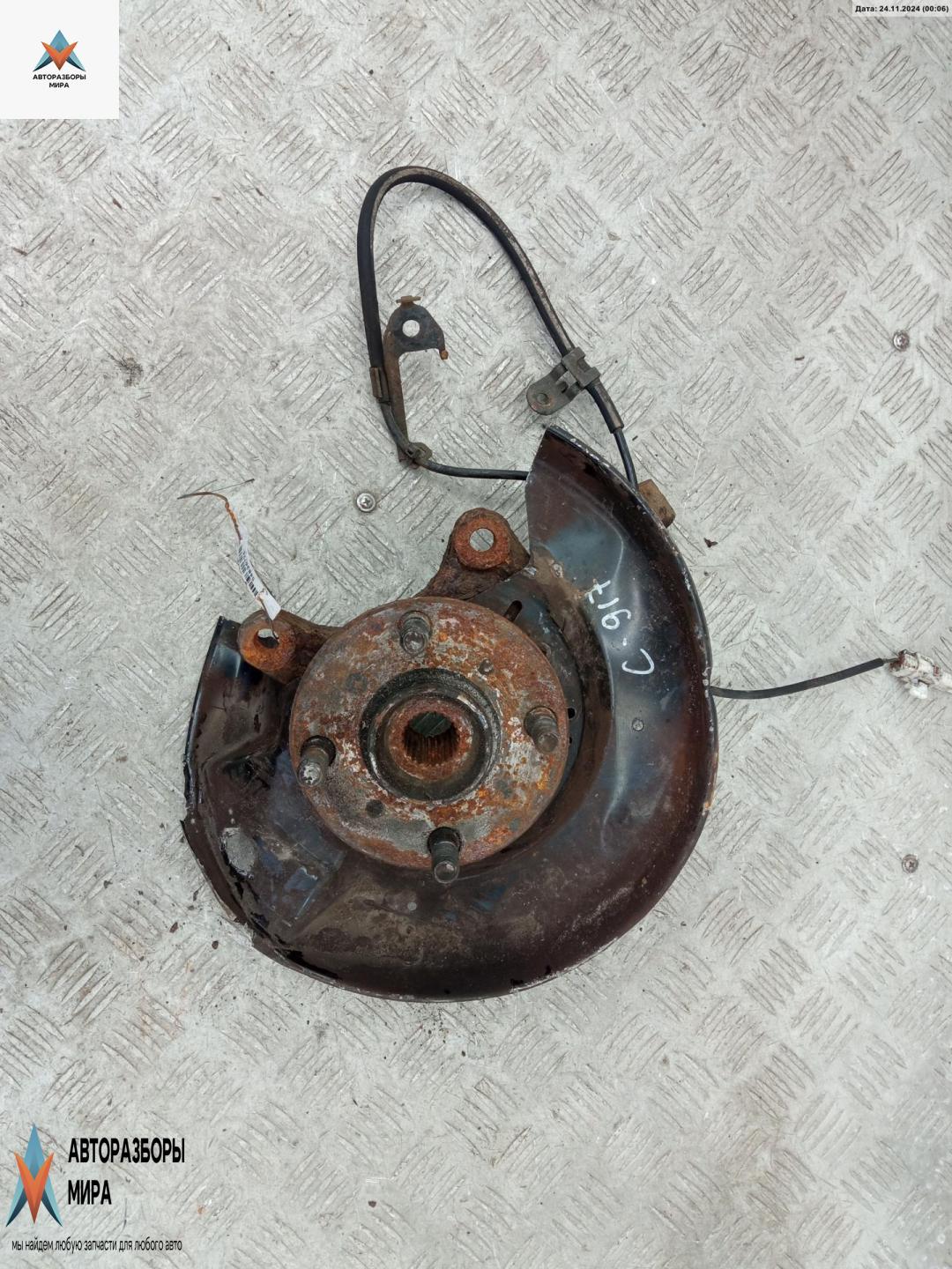 ступица передняя левая Toyota Yaris XP9 2005, 1.4 л., дизель, МКПП, синий, хетчбэк 5 дв. - фото №1