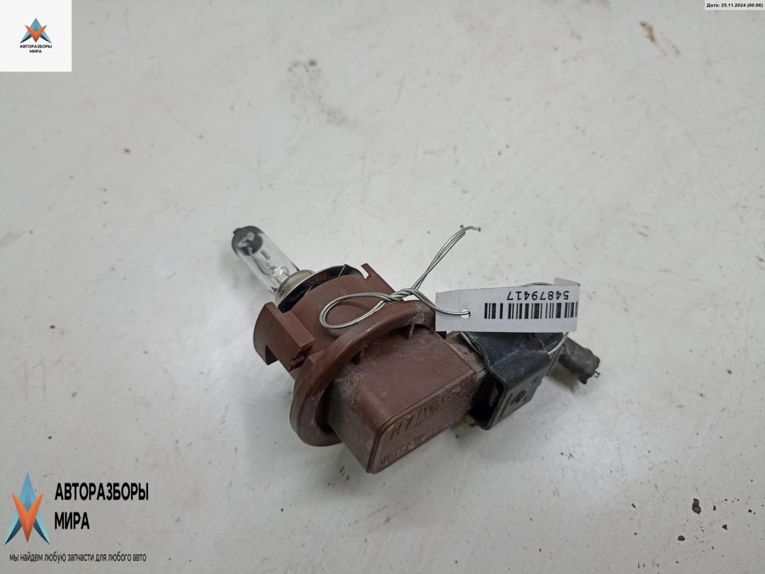 Патрон лампы фары Opel Zafira 1 поколение (A) 1999, 1.6 л., бензин, МКПП, серый, минивэн - фото №1