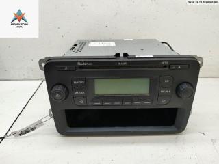 магнитола Skoda Fabia 2 поколение (5J) [рестайлинг] 2012, 1.2 л., бензин, МКПП, белый, хетчбэк 5 дв., 5J0035152A