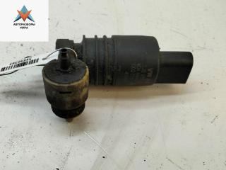 насос (моторчик) омывателя стекла Volkswagen Polo 4 поколение [рестайлинг] 2005, чёрный, хетчбэк 3 дв., 1J6955651