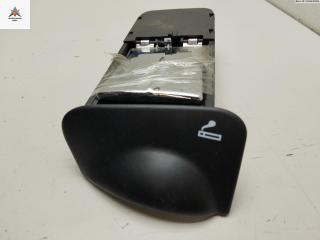 пепельница Ford Focus 1 поколение 1999, 1.8 л., бензин, МКПП, синий, универсал, 98ABA04810CEW