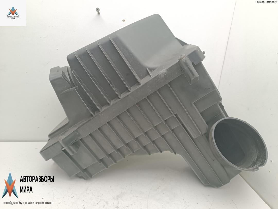 корпус воздушного фильтра Peugeot 407 1 поколение 2005, 2.0 л., дизель, МКПП, серый, универсал, 9644910780 - фото №1