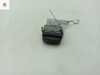 кнопка (выключатель) Renault Megane 2 поколение 2003, 1.4 л., бензин, МКПП, красный, хетчбэк 5 дв., 107843