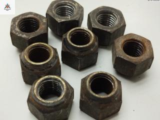 болт колесный Ford Focus 1 поколение [рестайлинг] 2001, 1.4 л., бензин, МКПП, синий, хетчбэк 5 дв.