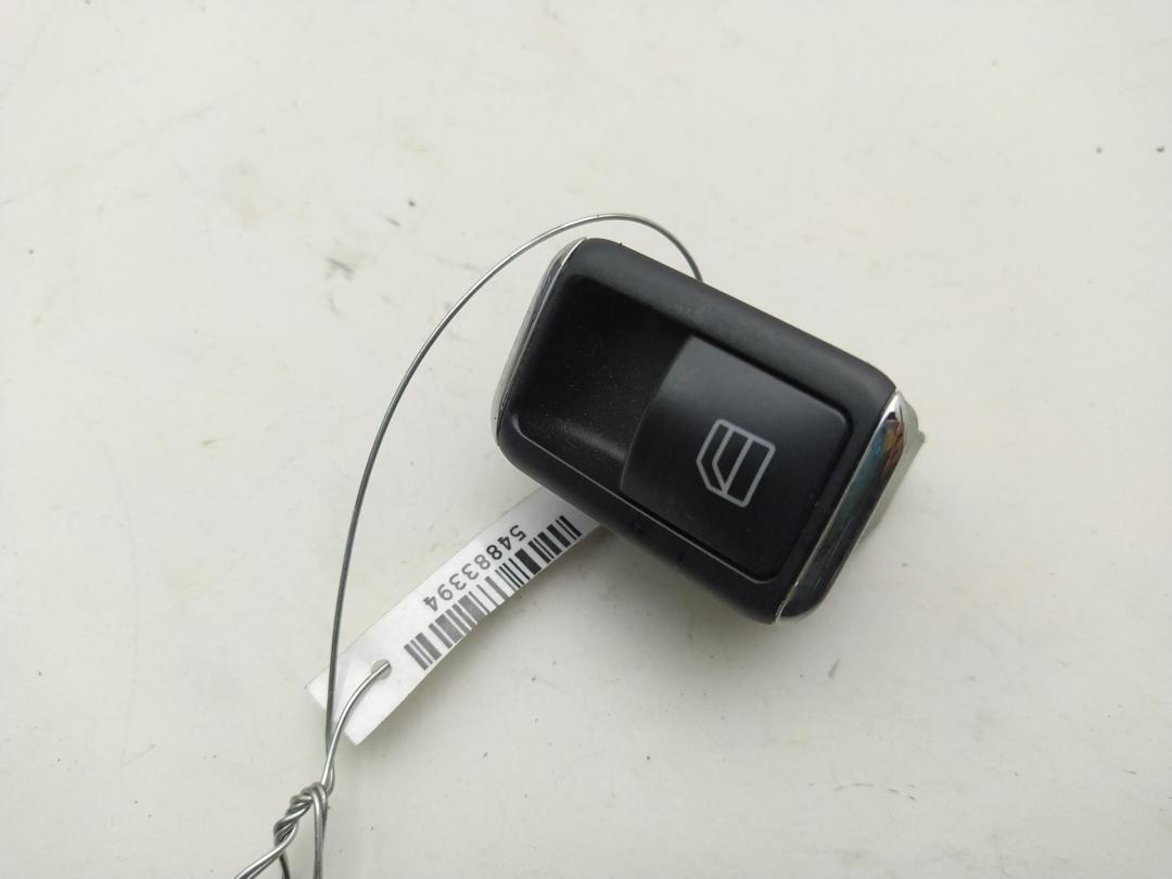 кнопка стеклоподъемника заднего левого Mercedes-Benz C W204 2009, 2.2 л., дизель, АКПП, серый, универсал, 2048707358