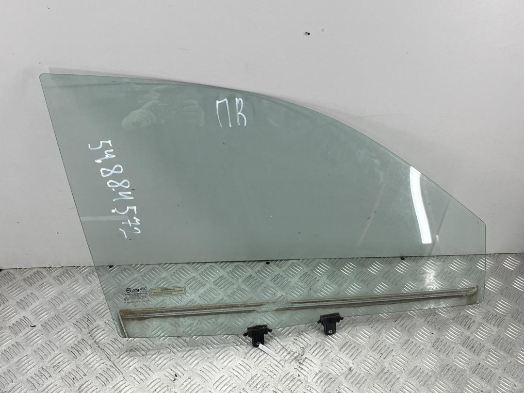 стекло двери передней правой Kia Magentis 2003, 2.0 л., бензин, МКПП, серый, седан
