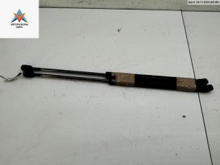 амортизатор крышки багажника (3-5 двери) Volkswagen Golf 3 поколение 1995, 1.8 л., бензин, АКПП, красный, хетчбэк 3 дв., 1H6827550A