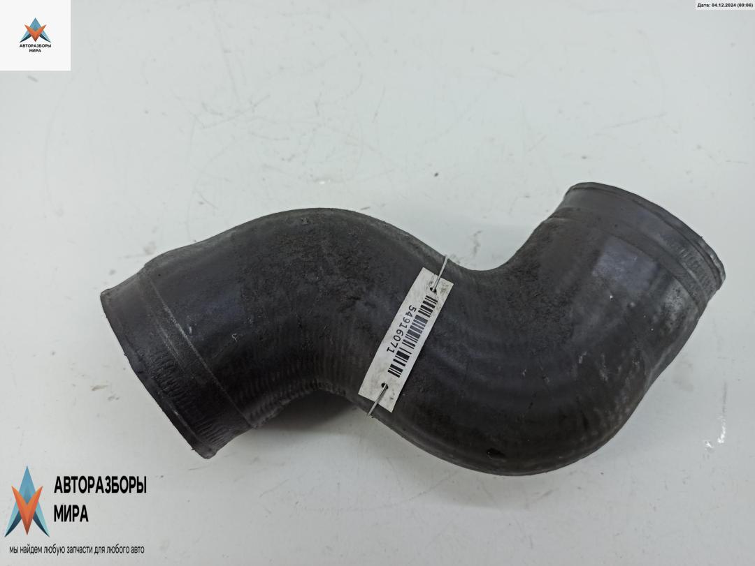 патрубок интеркулера Audi A6 4B/C5 2000, 2.7 л., бензин, АКПП, зелёный, универсал, 078145745A - фото №1