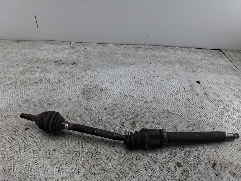полуось передняя правая (приводной вал, ШРУС) Ford Focus I 2001, 1.4 л., бензин, МКПП, синий, хетчбэк 5 дв.