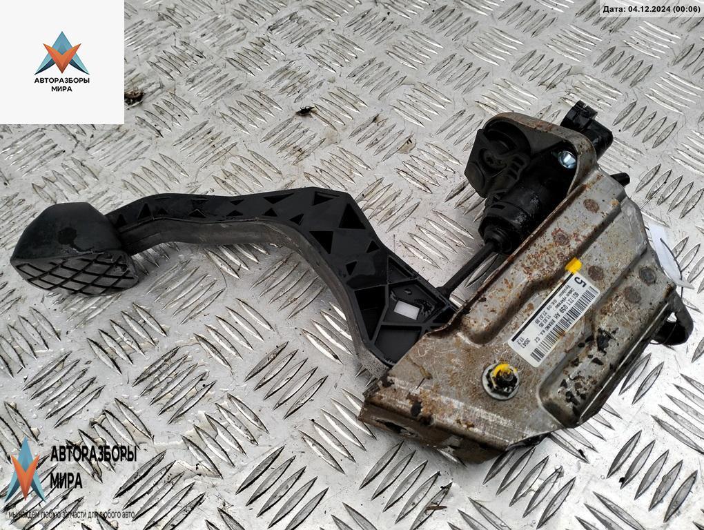 цилиндр сцепления главный Skoda Roomster 1 поколение 2009, 1.4 л., бензин, МКПП, серый, фургон, 6Q1721059AH - фото №1