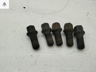 болт колесный Volkswagen Golf 4 поколение 2001, 1.4 л., бензин, МКПП, серый, хетчбэк 5 дв., 8D0601139D