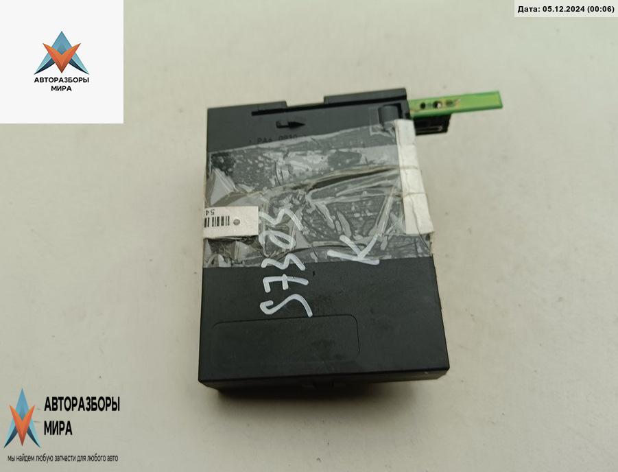 блок управления стеклоподъемниками Ford C-Max 1 поколение 2004, 1.8 л., бензин, МКПП, серый, минивэн, 3M5T14B531BG - фото №1